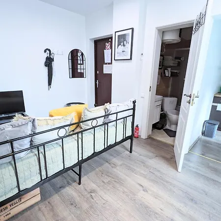 Caka Non-smoking And Free Parking Apartment *