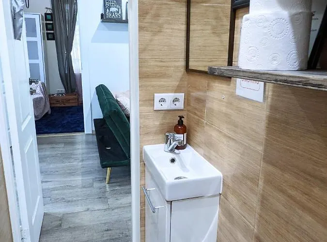 Dzīvoklis Caka Non-smoking And Free Parking